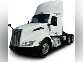 2023 Peterbilt 579