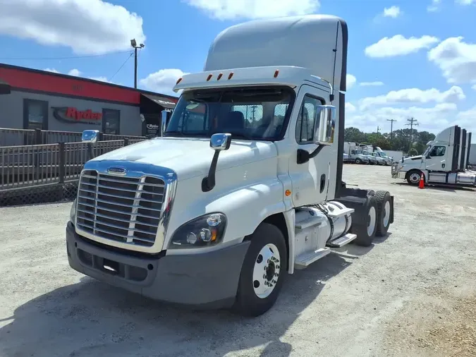 2020 FREIGHTLINER/MERCEDES CASCADIA 125e83205e98415554867635dfbefe282d6