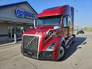 2023 VOLVO VNL64T860