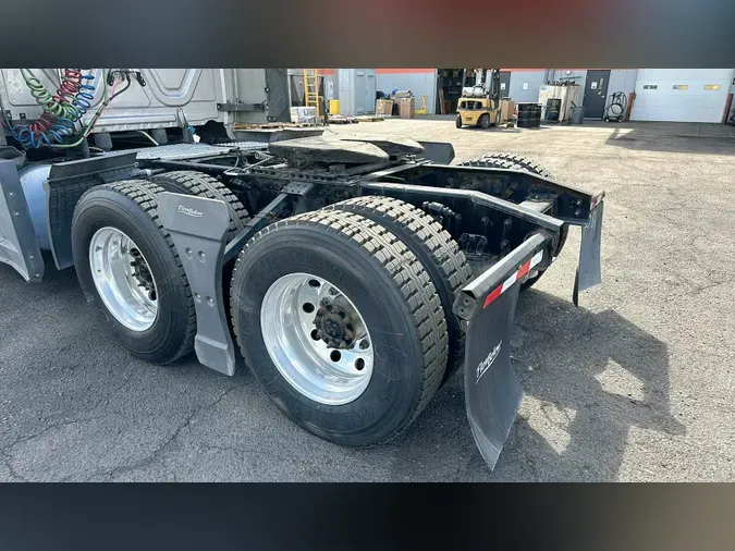 2020 Freightliner Cascadia