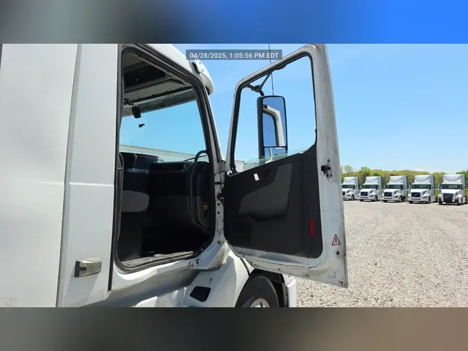 2018 Volvo VNL300