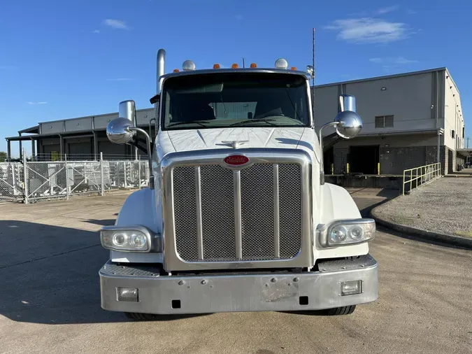 2021 Peterbilt 567