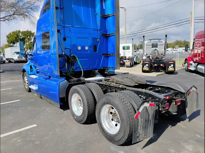 2022 International LT625