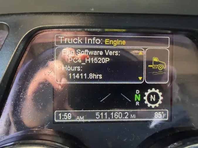 2021 Peterbilt 579e83d54d88dba80682bf38a883819e05c