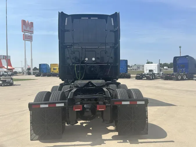2022 International LT625