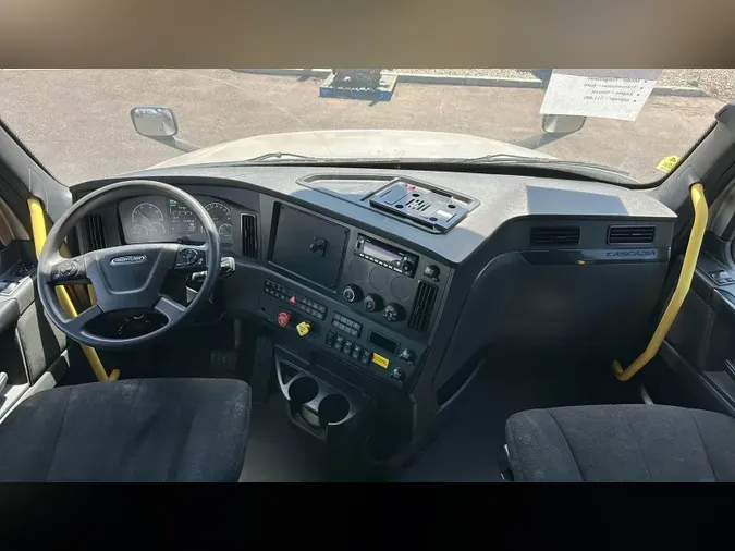 2024 Freightliner Cascadia 126