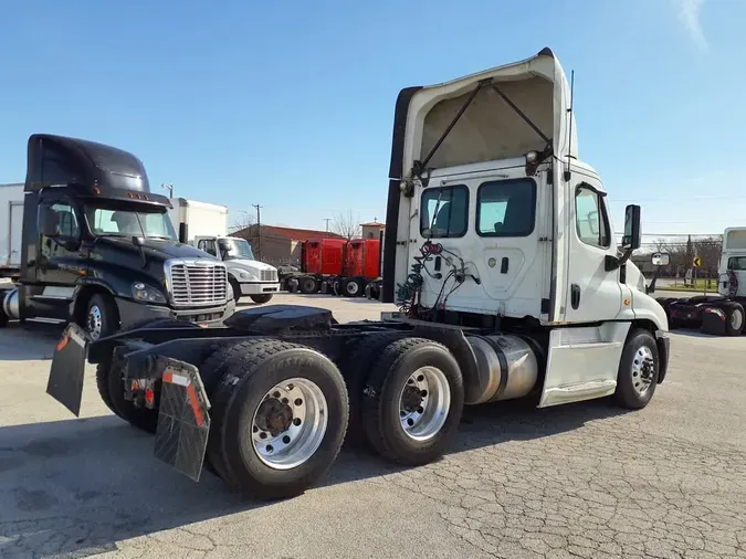 2019 FREIGHTLINER/MERCEDES CASCADIA 125