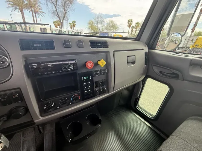 2019 Peterbilt 337