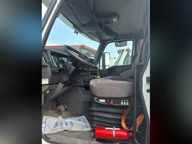 2019 NAVISTAR INTERNATIONAL RH613 DAYCAB S/A