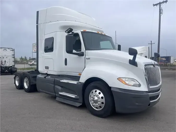 2018 INTERNATIONAL LT