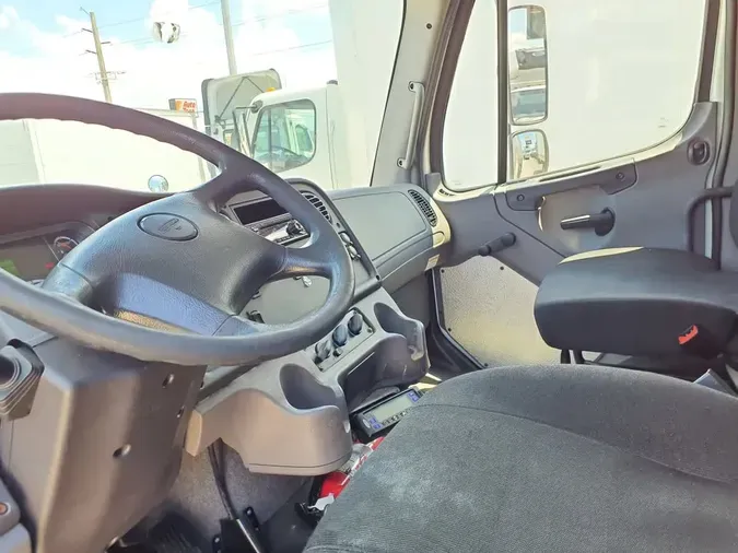 2019 FREIGHTLINER/MERCEDES M2 106