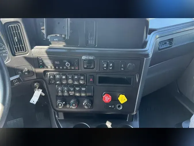2022 INTERNATIONAL LT625