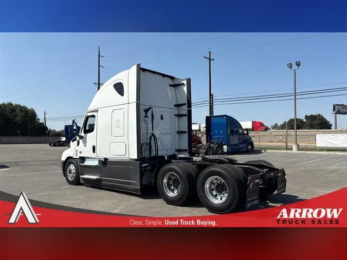 2022 FREIGHTLINER CA126
