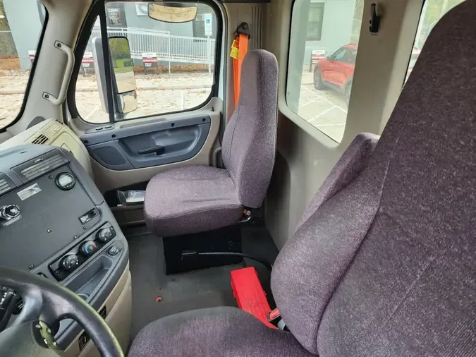 2018 FREIGHTLINER/MERCEDES CASCADIA 113