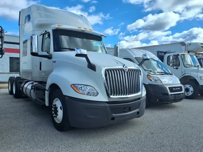 2019 NAVISTAR INTERNATIONAL LT625 SLPR CAB