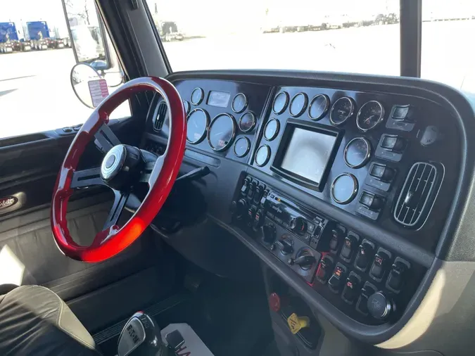 2020 Peterbilt 389