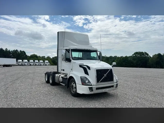 2016 Volvo VNL300e864242e96fd61b3c4b6c21626e9c2e7