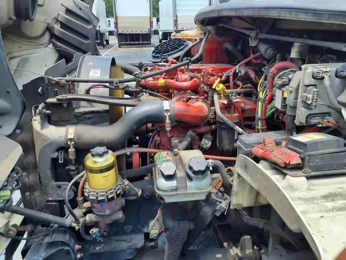 2019 FREIGHTLINER M2 106