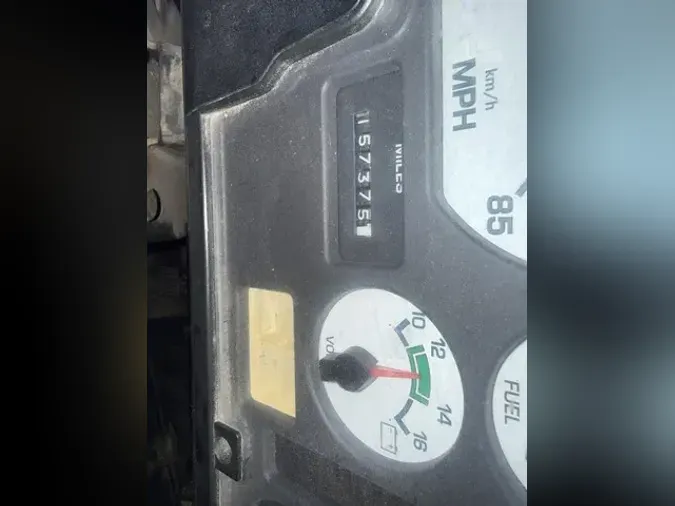 2001 INTERNATIONAL 4900