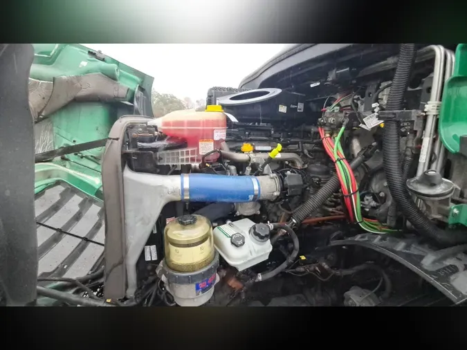 2021 Freightliner Cascadia 126