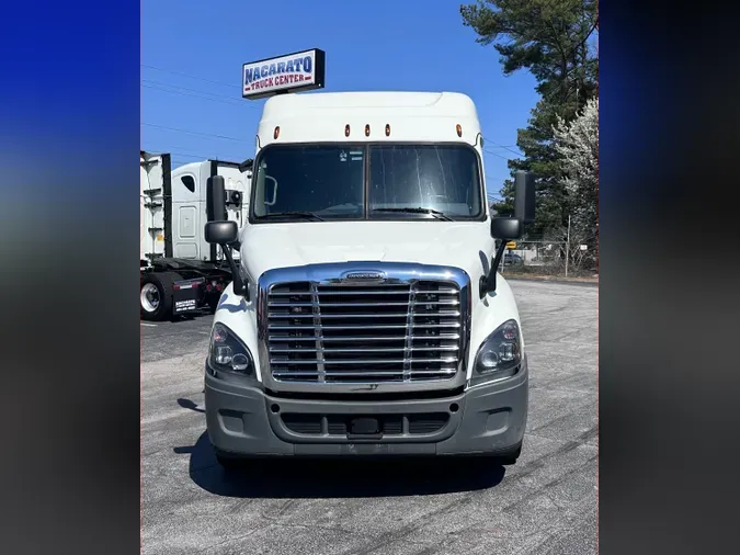 2020 FREIGHTLINER CASCADIA