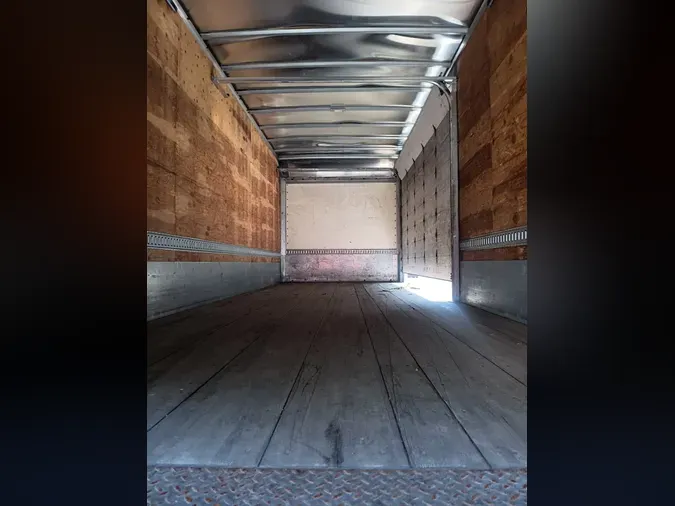 2018 FREIGHTLINER M2 106