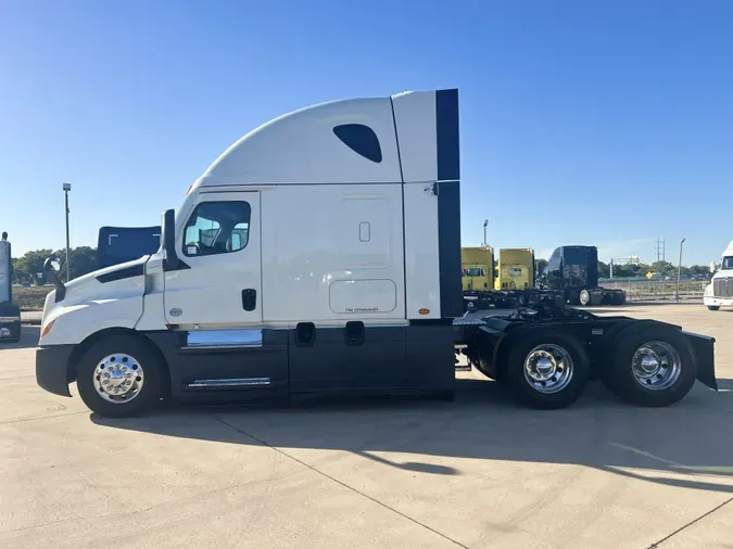 2022 Freightliner Cascadia