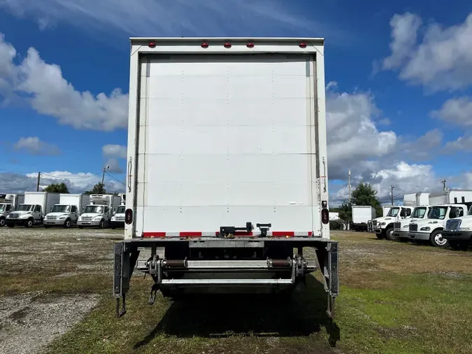 2018 FREIGHTLINER/MERCEDES M2 106