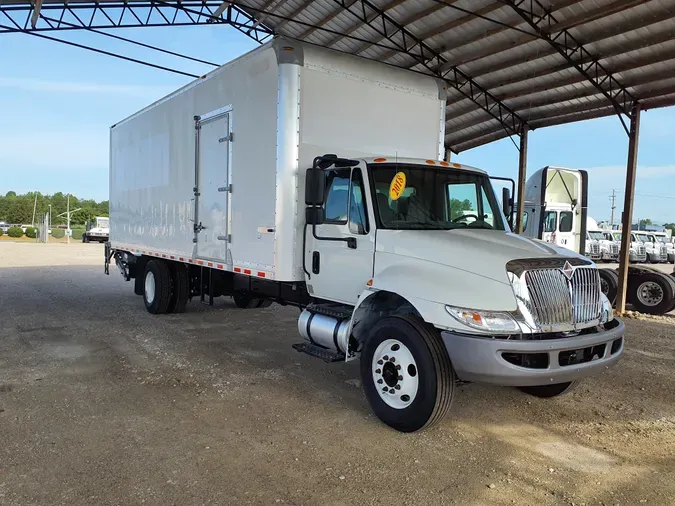 2018 NAVISTAR INTERNATIONAL 4300