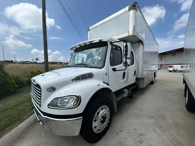 2018 Freightliner M2 106
