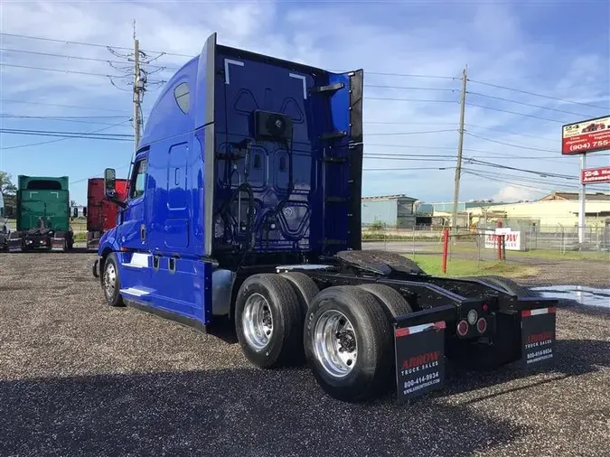 2021 FREIGHTLINER CA126