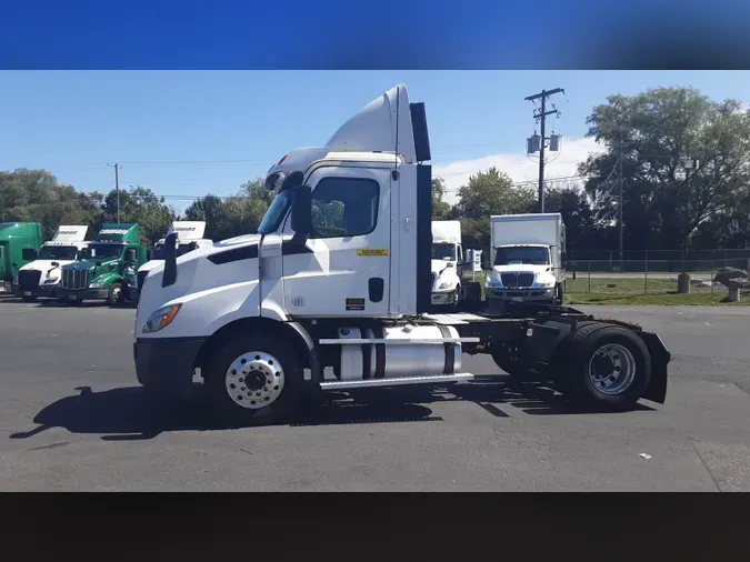 2019 Freightliner Cascadia 126