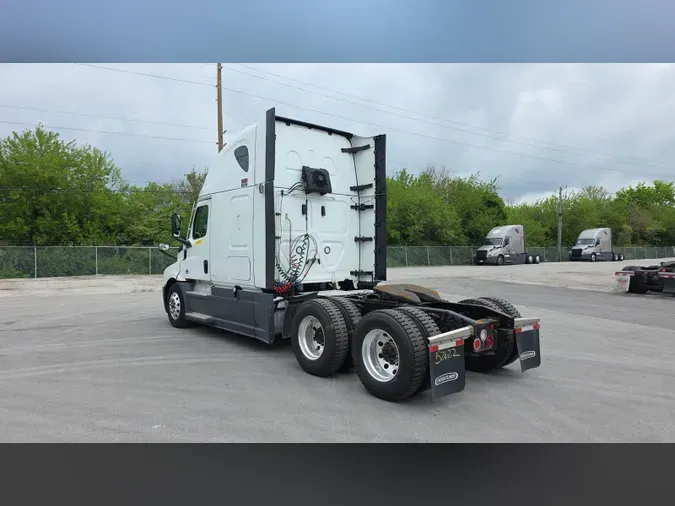 2022 Freightliner Cascadia 126