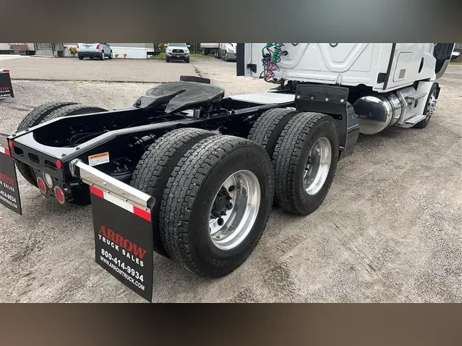 2019 FREIGHTLINER CA126