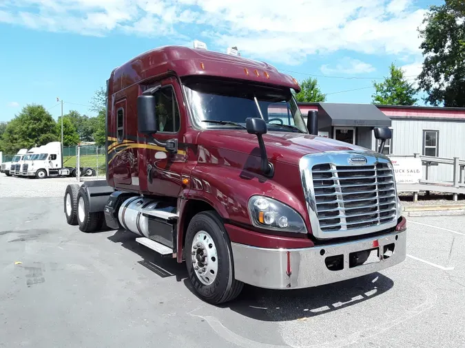 2017 FREIGHTLINER/MERCEDES CASCADIA 125