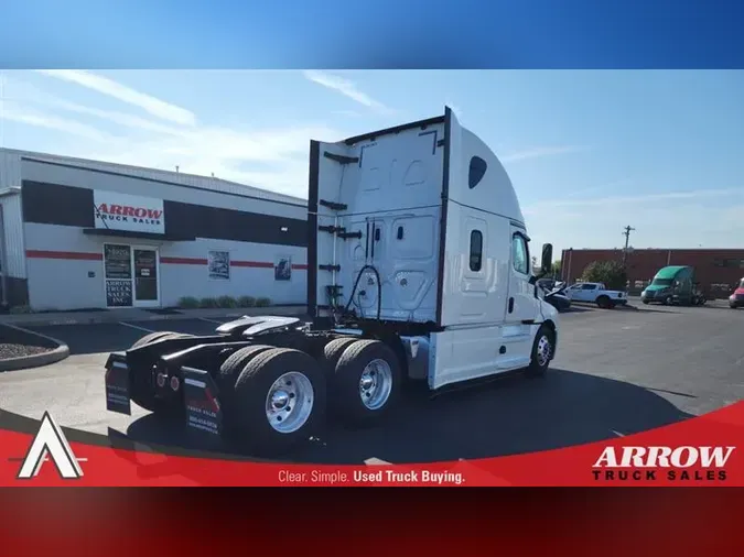2020 FREIGHTLINER CA126