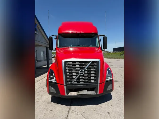 2022 VOLVO VNL64T760