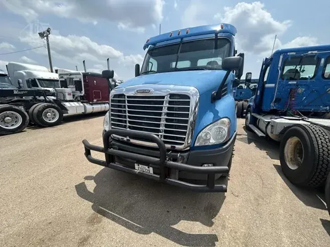 2016 FREIGHTLINER CASCADIA 113