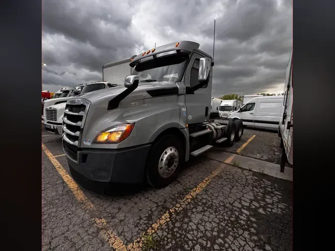 2018 FREIGHTLINER NEW CASCADIA PX12664e88116c841024372dd4551f71d2759ca