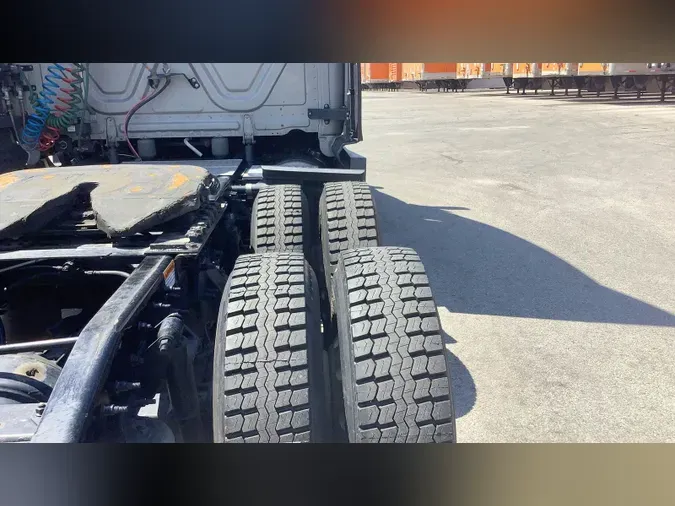 2024 Freightliner Cascadia 126e882a3edeead5db0be6ff928df4abfc2