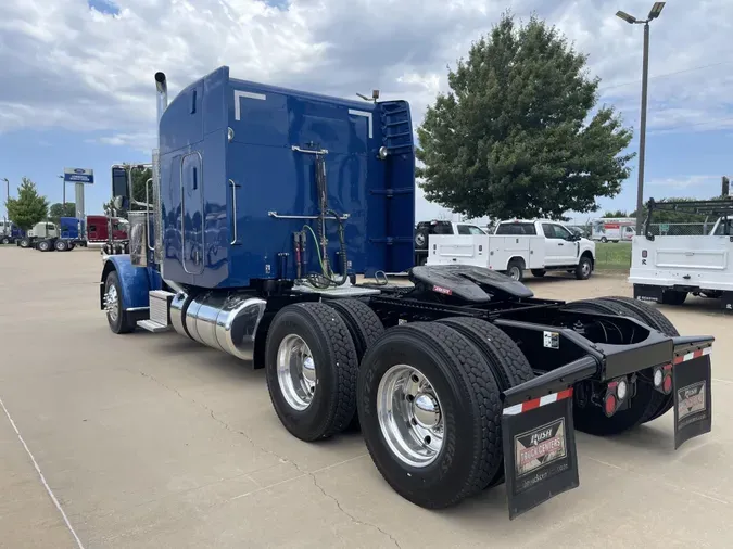 2024 Peterbilt 389