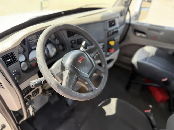 2021 Peterbilt 579