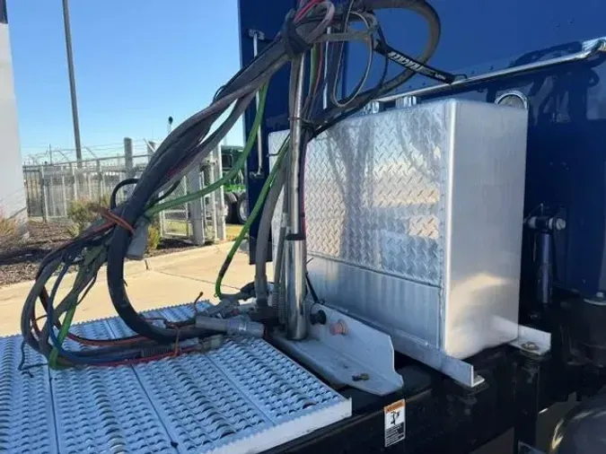 2023 Peterbilt 389e8890c62bcd4516cabfec48f5f974f84