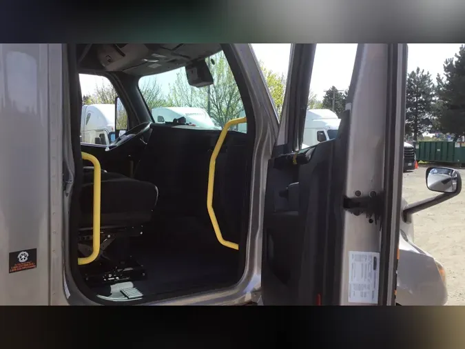 2023 Freightliner Cascadia 126