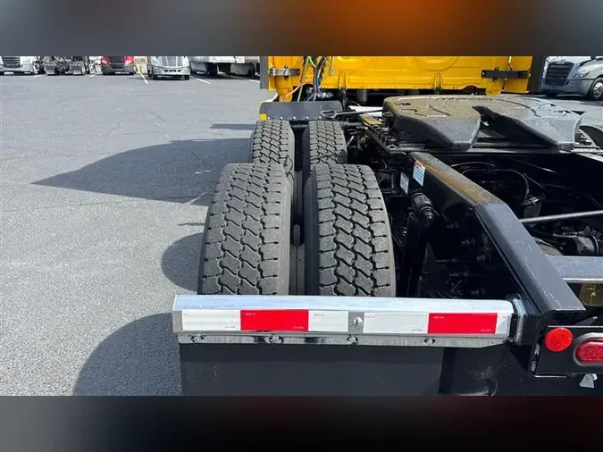 2020 FREIGHTLINER CA126