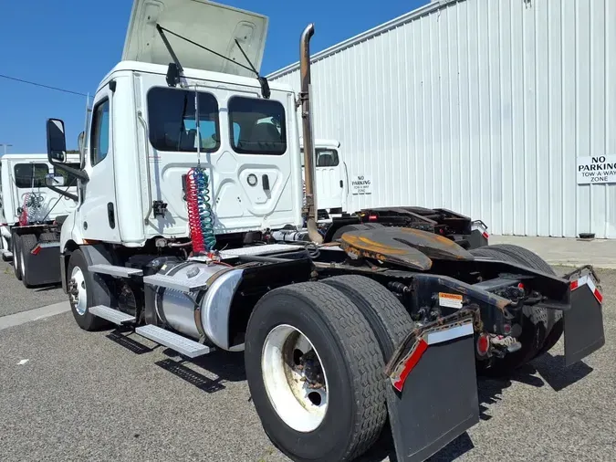 2020 FREIGHTLINER/MERCEDES NEW CASCADIA 116