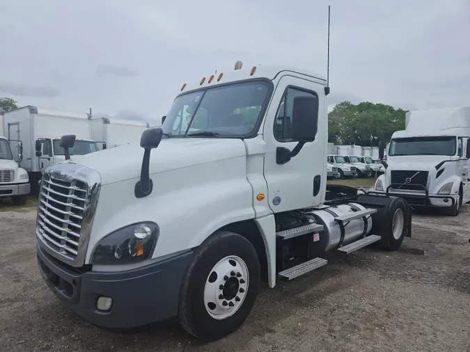 2020 FREIGHTLINER/MERCEDES CASCADIA 125e88f5df4dbed041faa5730e11b6a7ab9