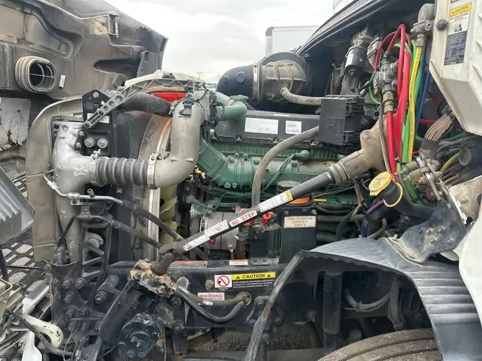 2020 VOLVO VNR64T-640e890bfc7ff850f311049136c238a2091