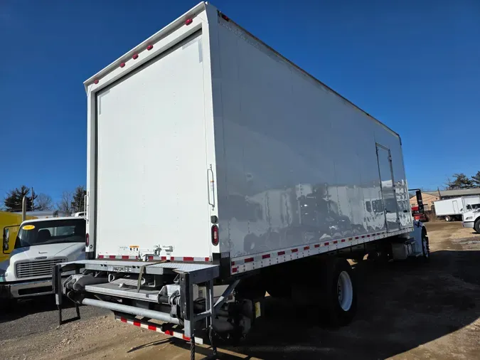 2018 FREIGHTLINER/MERCEDES M2 106