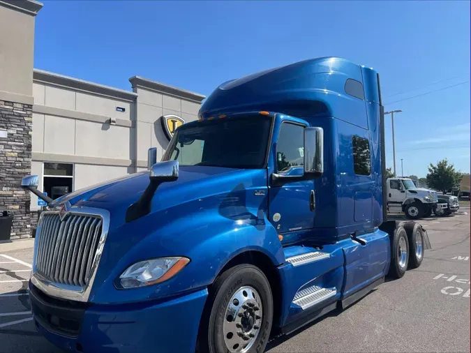 2020 International LT625